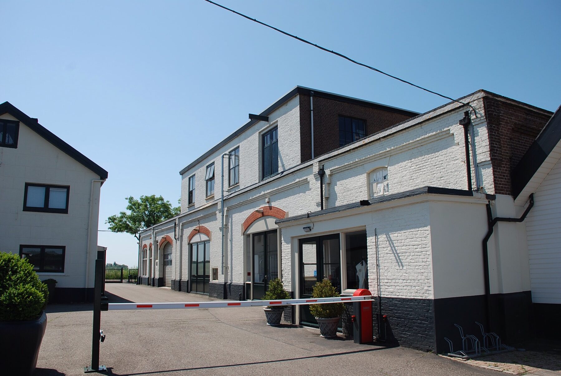 Het pand van de stomerij in Baambrugge